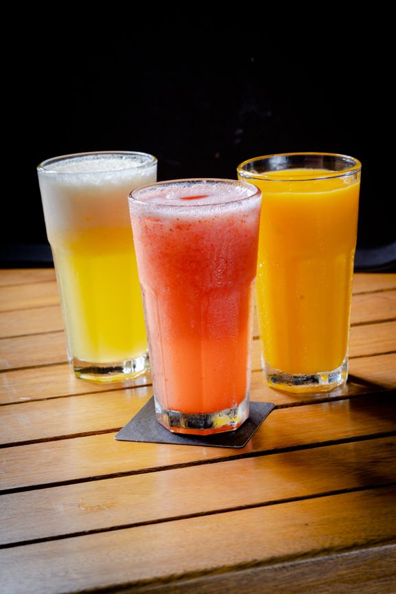 Jugos naturales en agua